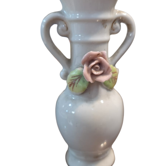 Ânfora de porcelana ornamentada com flor