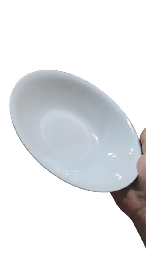 Antiga saladeira de porcelana da Tunísia