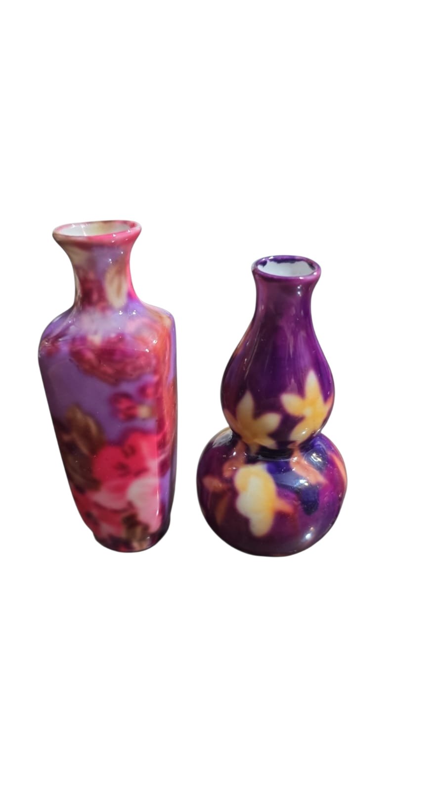 Par de vasinhos de porcelana com bela arte