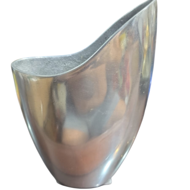 Jarra pra grãos ou floreira em metal