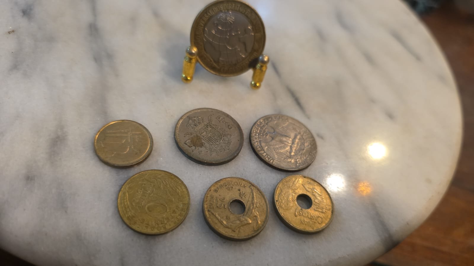 Lote de antigas moedas estrangeiras - Imagem 2