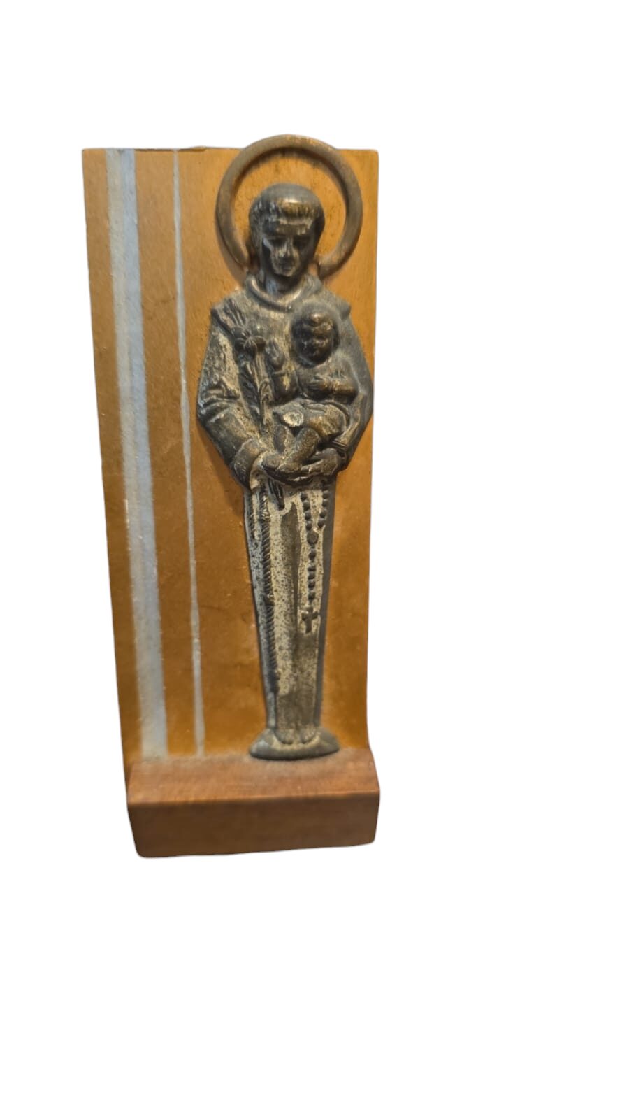 Sacro antigo, metal e madeira