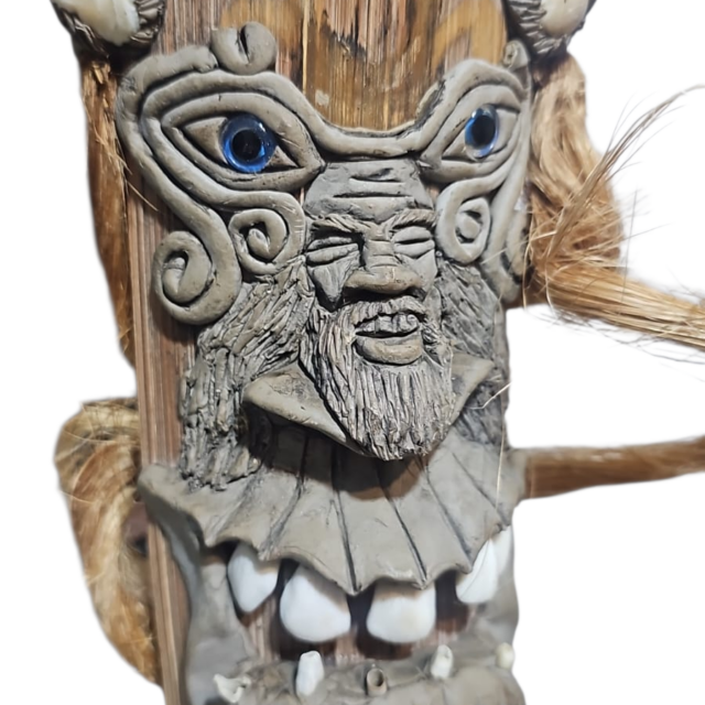 Máscara tribal feita a mão