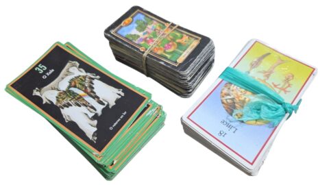 Lote de cartas de tarô