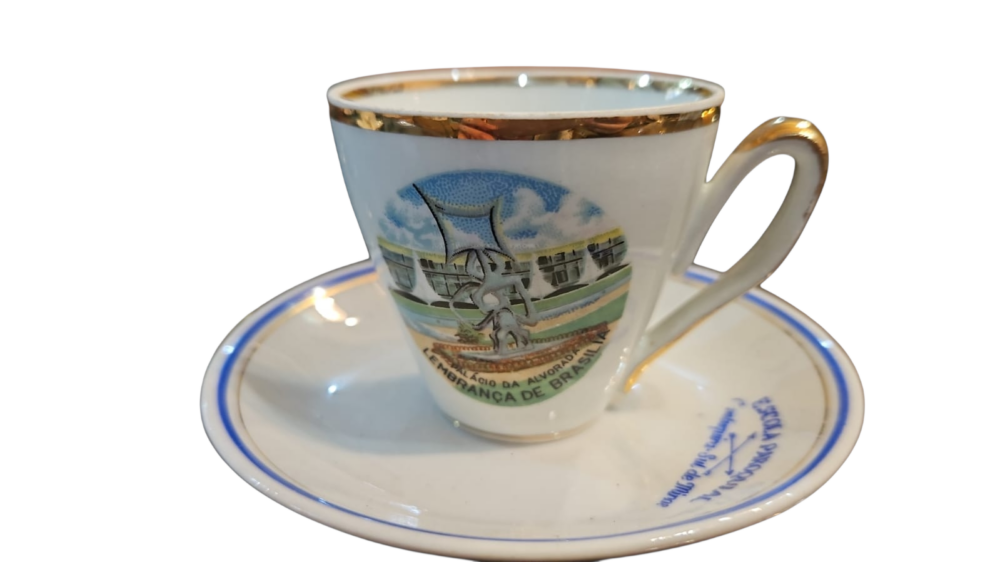 Xicara de café, porcelana Schmidt, com douração