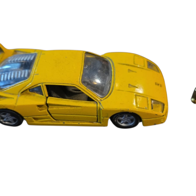 Ferrari amarela Maisto