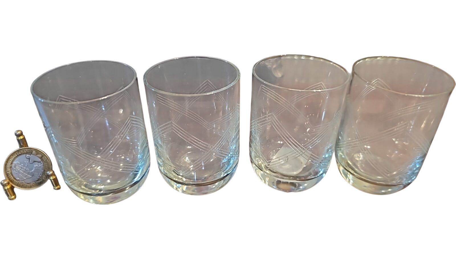 Copos de cristal com belas lapidações