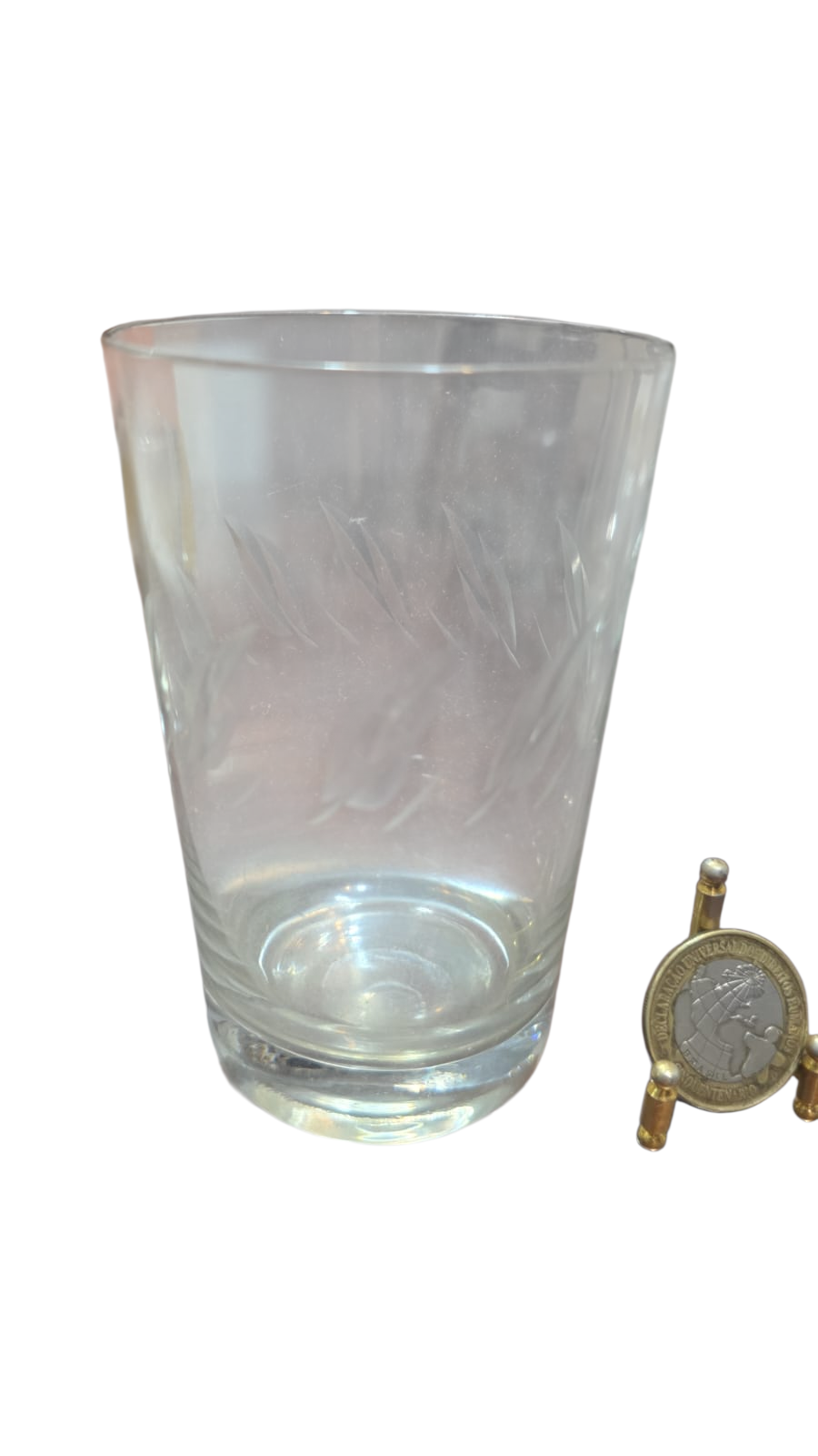 Copo de cristal com lapidações
