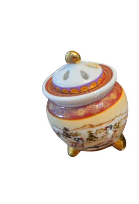 Potiche de porcelana com bela arte oriental