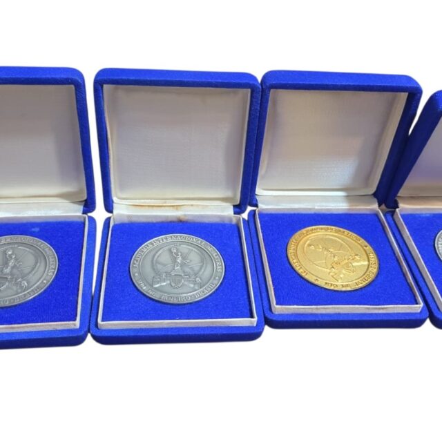 Medalhas da Academia Internacional de Letras. (valor unitário)