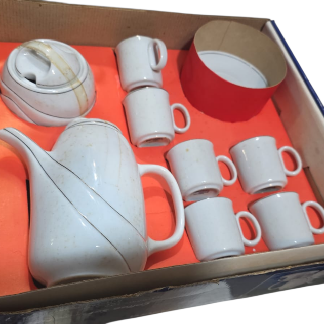 Conjunto de café completo, na caixa original, Porcelana Veracruz