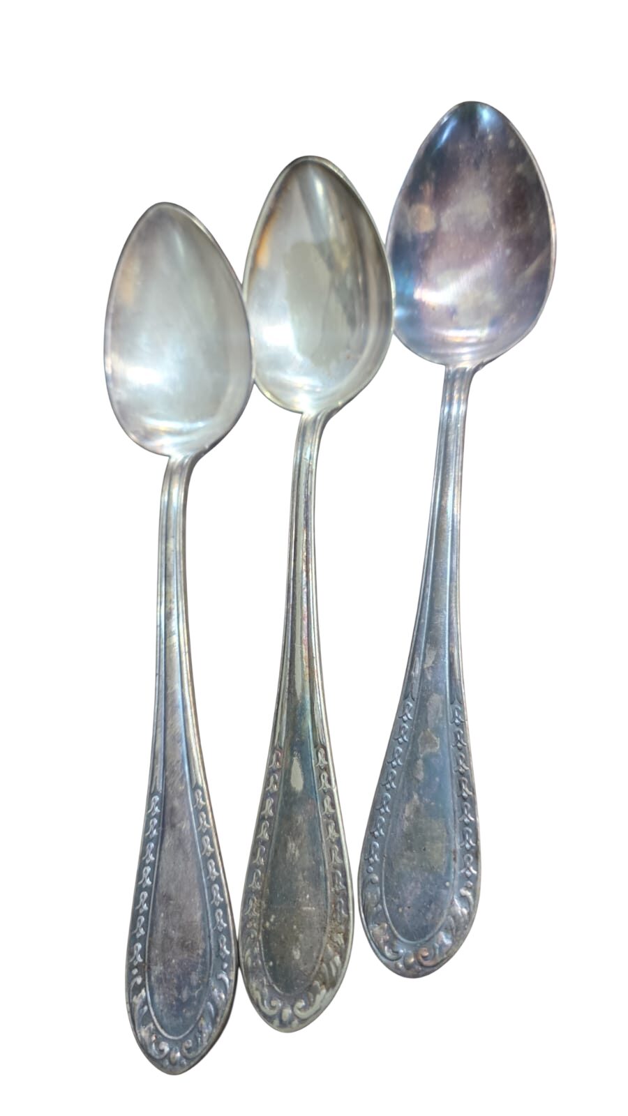 Trio de grandes colheres espessuradas a prata