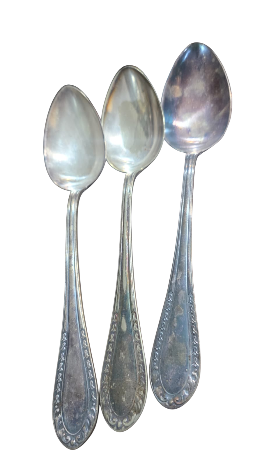 Trio de grandes colheres espessuradas a prata
