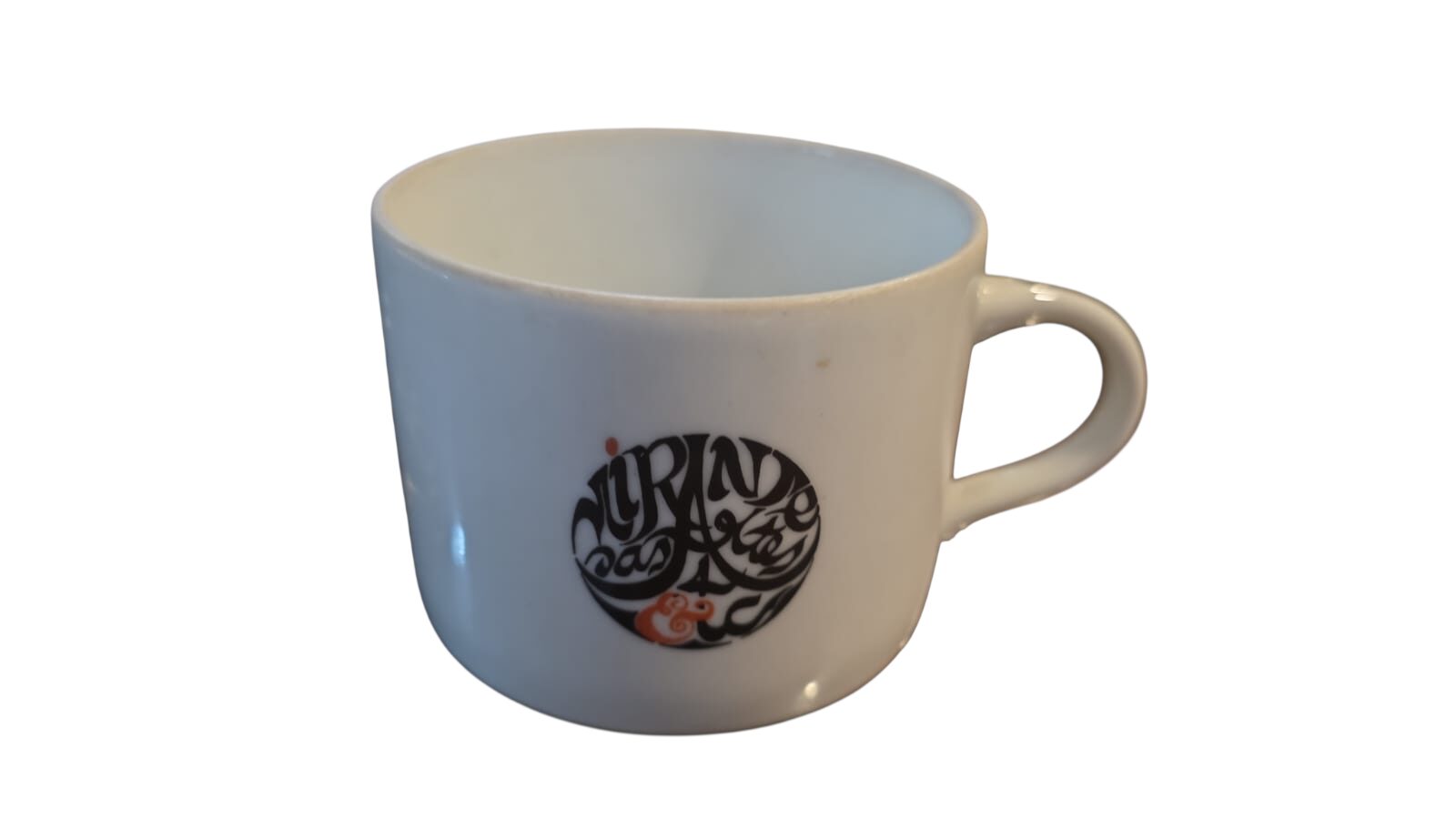 Xícara de chá de porcelana