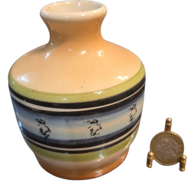 Vaso de louça pintado a mão