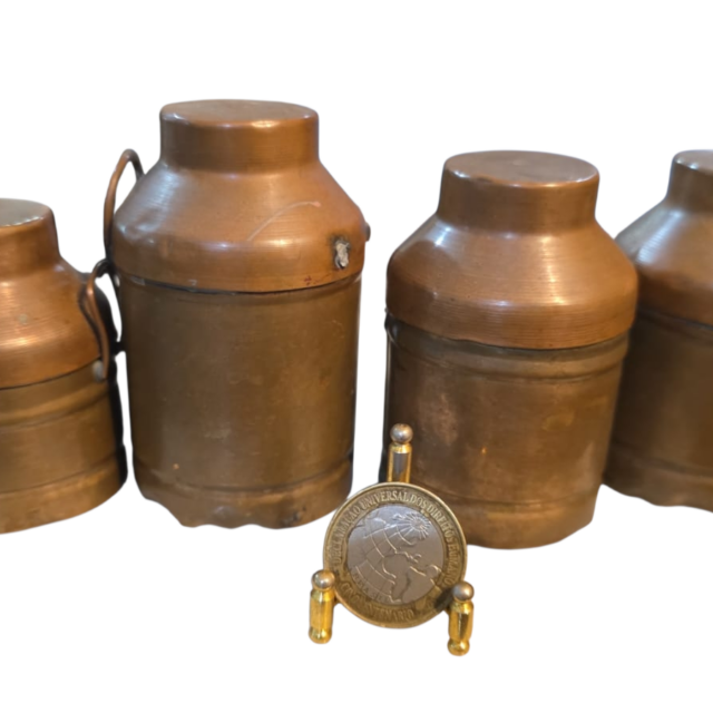 Lote de leiteiras antigas de cobre