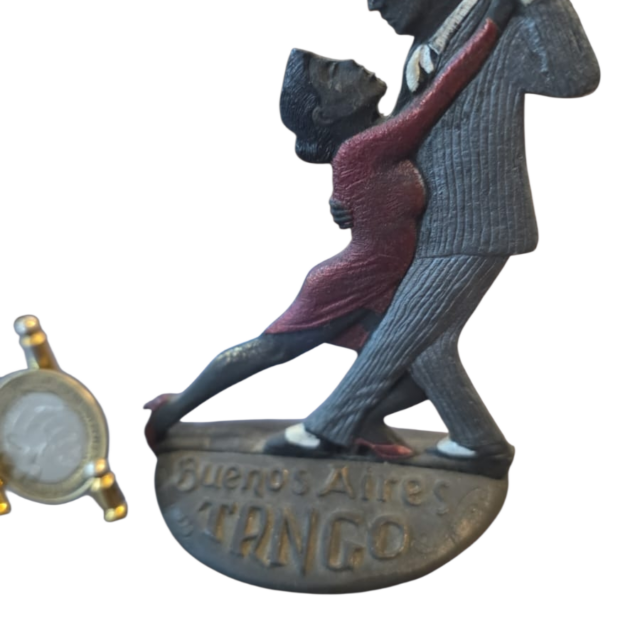 Escultura em metal tango argentino