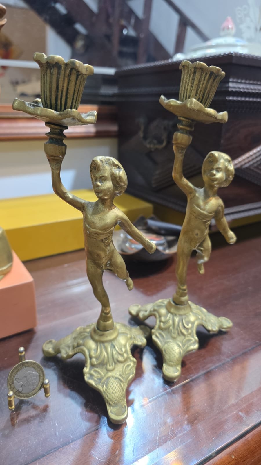 Castiçais putinos de bronze. (valor unitário) - Imagem 2