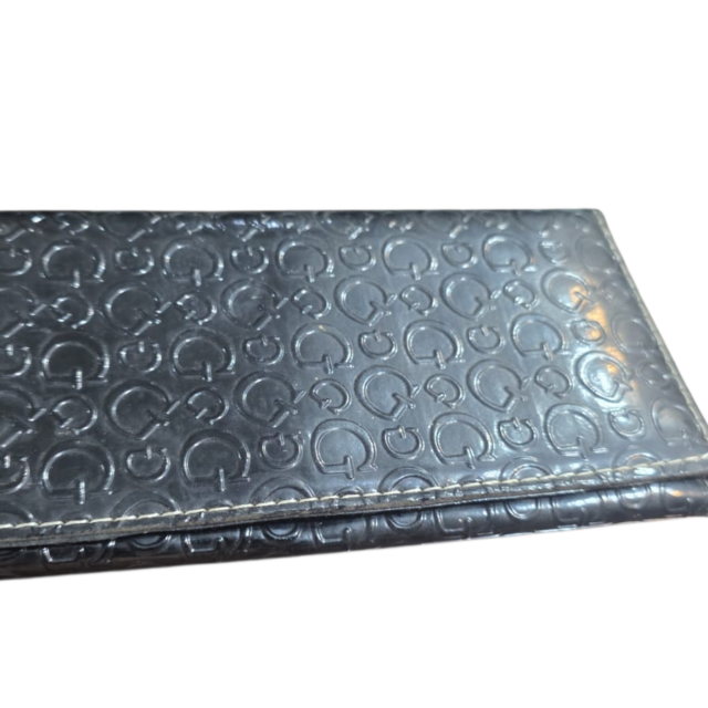 Elegante carteira Guess
