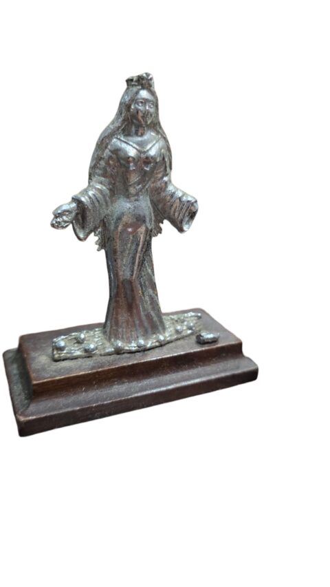 Iemanjá de metal com base de madeira