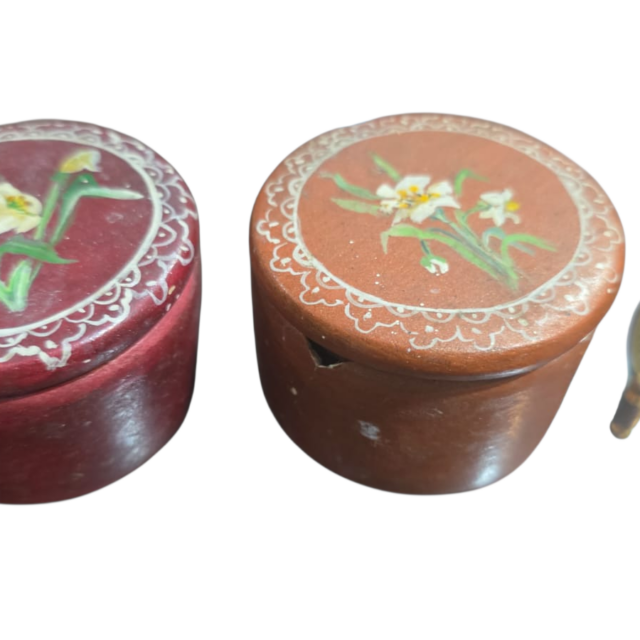 Par de potiches com arte feita a mão