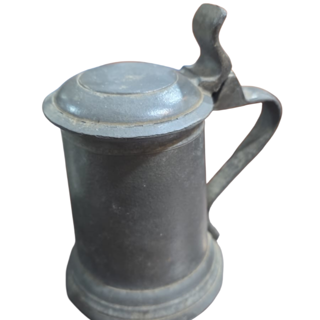 Antiga Tankard em estanho