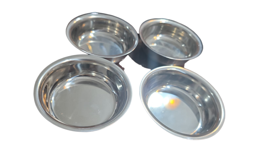 Conjunto com quatro potes de sobremesa