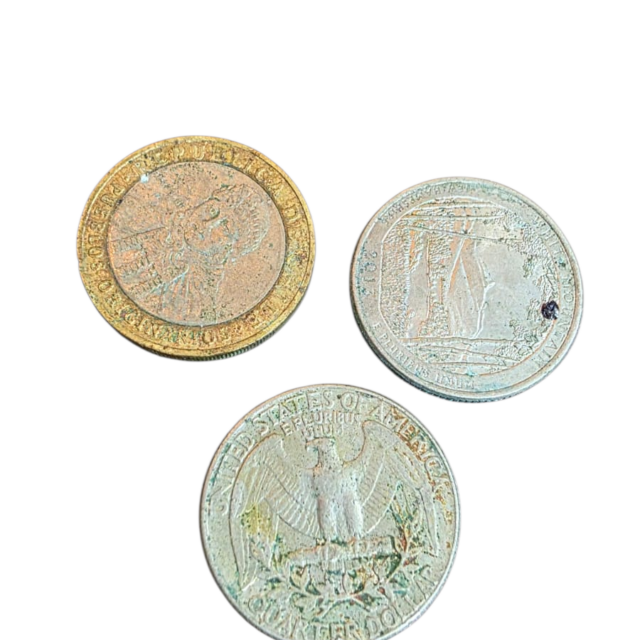 Trio de moedas estrangeiras