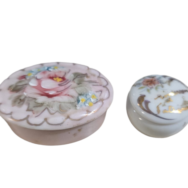 Par de pequenos potiches de porcelana pintados a mão