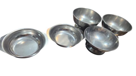 Conjunto de antigos potes de sobremesa/petiscos inox