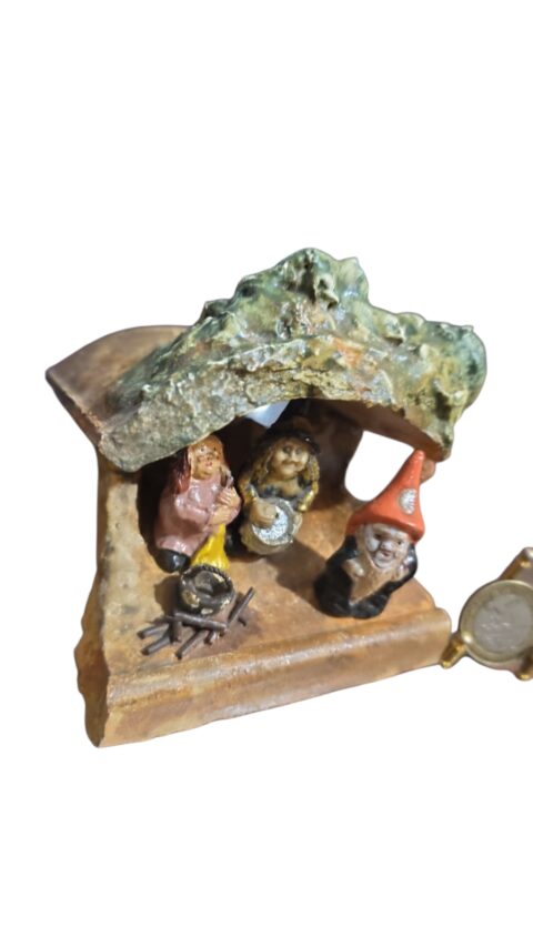 Decoração artesanal de bruxinhas