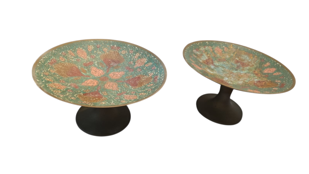 Par de centros de mesa em bronze indiano