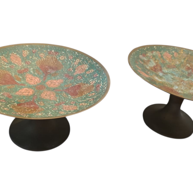 Par de centros de mesa em bronze indiano