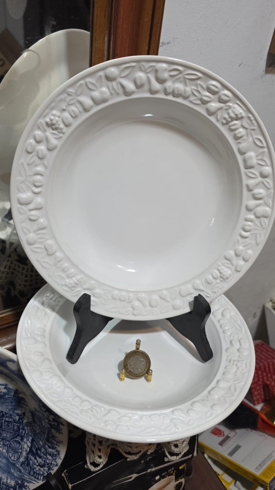 Louças fundas com bela arte em relevos nas bordas. (valor unitário) - Imagem 2