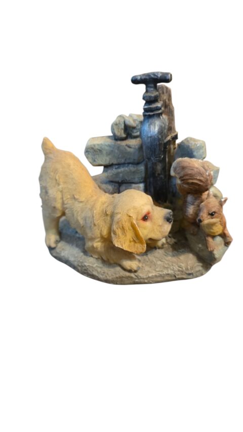 Antiga escultura de resina