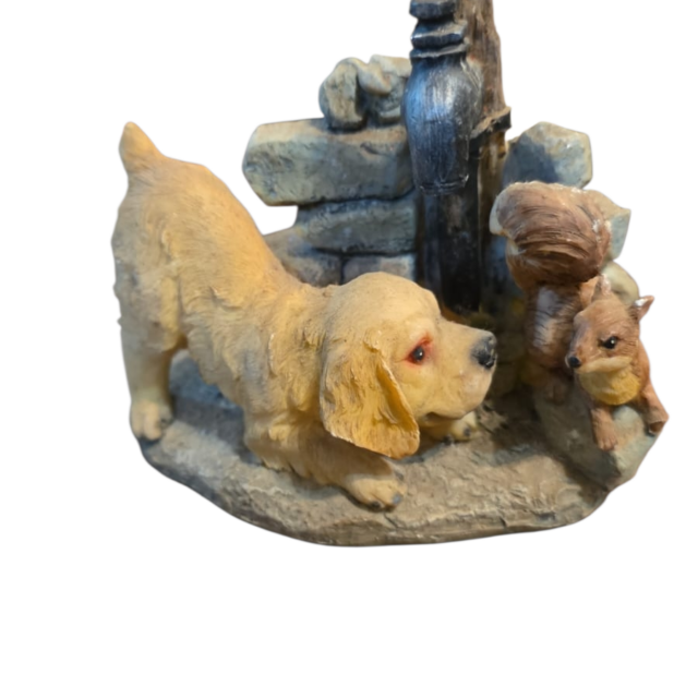 Antiga escultura de resina