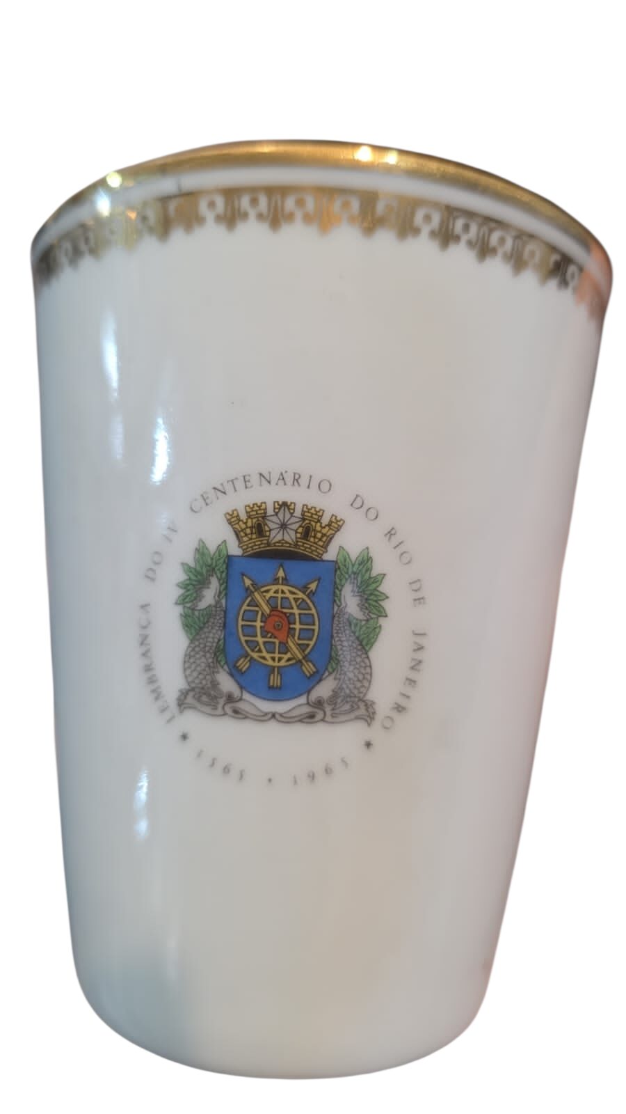 Copo histórico de porcelana Mauá