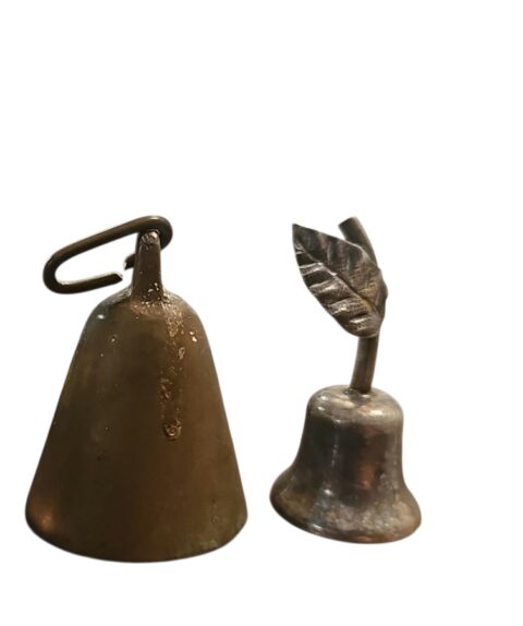 Par de antigos sinos espessurados a prata e de bronze