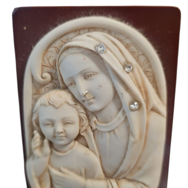 Diferenciada arte sacra em resina