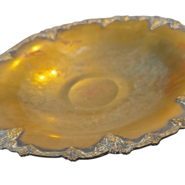 Antiga fruteira em dourado metal