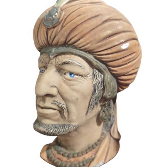 Antiga decoração de parede, pirata de gesso, pintado a mão
