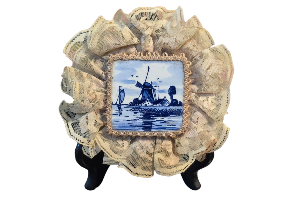 Prato decorativo de parede com tecido e porcelana