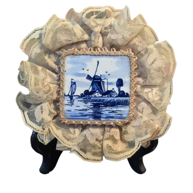 Prato decorativo de parede com tecido e porcelana