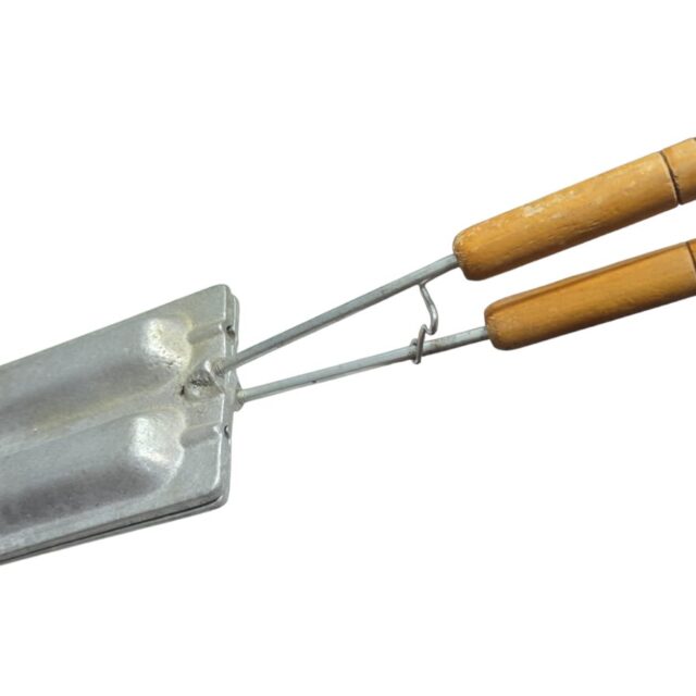 Antiga forma dupla para crepe
