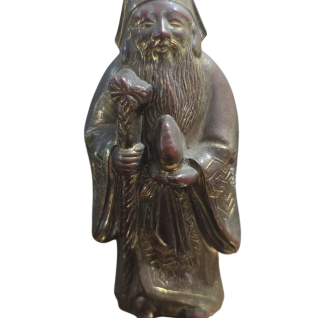 Antiga escultura sábio oriental em metal