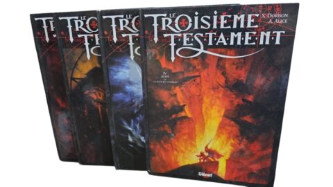 Coleção capa dura em francês, quatro livros