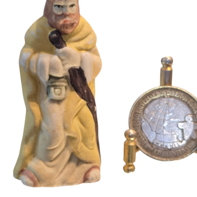 Peça de presépio em porcelana