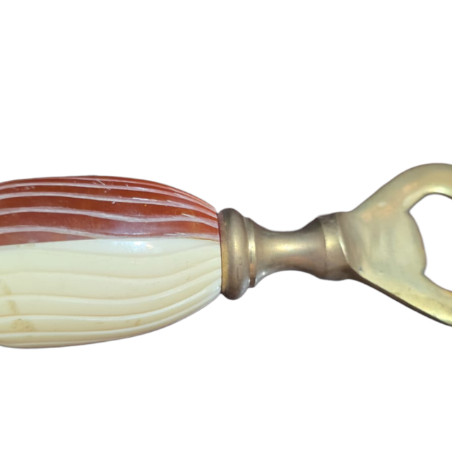 Elegante abridor de garrafa