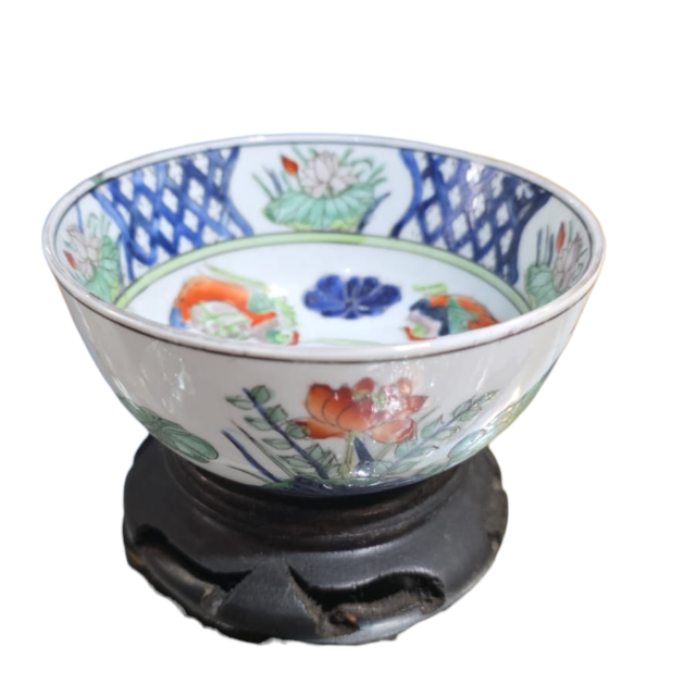 Porcelana chinesa com belíssima arte feita a mão