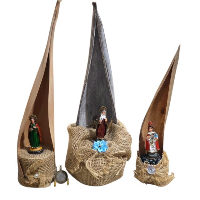 Trio de peças decorativas com imagem religiosa